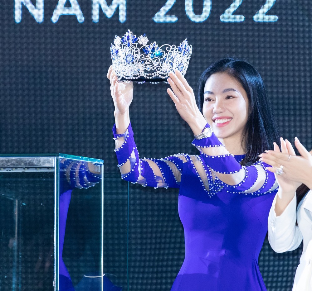 Công bố vương miện bạc tỷ đoá sen đại dương cho tân Miss World Vietnam 2022 - 7