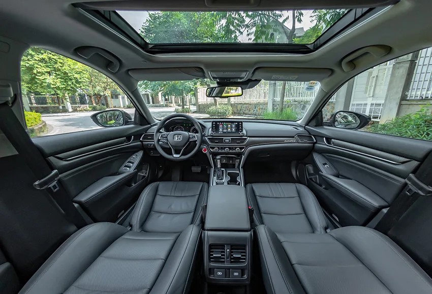 2 sedan Nhật tầm giá tỷ đồng đang HOT bậc nhất tại Việt Nam - 5