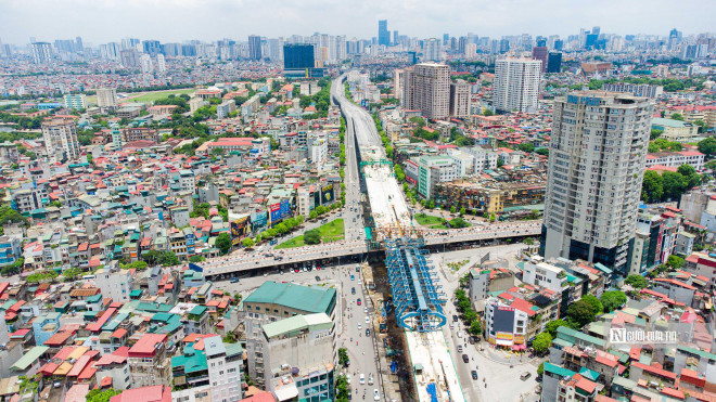 Cận cảnh ngôi nhà 4 mặt tiền nằm cạnh vành đai nghìn tỷ - 3