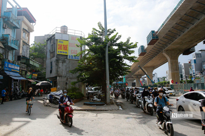 Cận cảnh ngôi nhà 4 mặt tiền nằm cạnh vành đai nghìn tỷ - 10