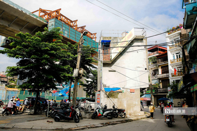 Cận cảnh ngôi nhà 4 mặt tiền nằm cạnh vành đai nghìn tỷ - 11