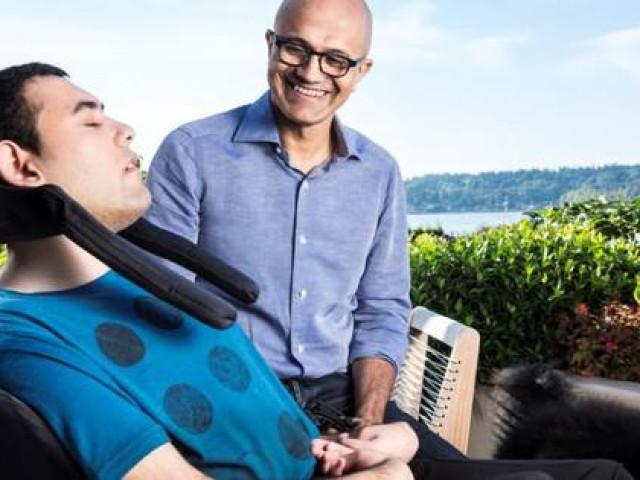 Hành trình trở thành người cha của con trai bại não của CEO Microsoft khiến ai cũng run lên vì xúc động