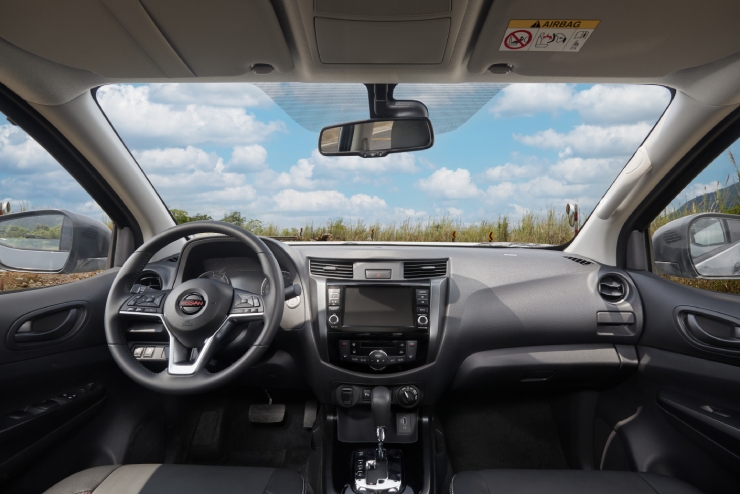 Nissan Almera và Navara bản mới đạt Euro 5 chính thức ra mắt tại Việt Nam - 7