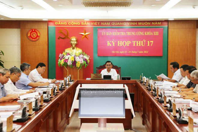 Đề nghị Bộ Chính trị kỷ luật nguyên Bí thư Tỉnh ủy Phú Yên Huỳnh Tấn Việt - 1