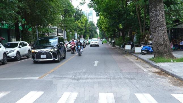 Lạ lẫm phố Quang Trung ngày đầu tổ chức lại giao thông - 2