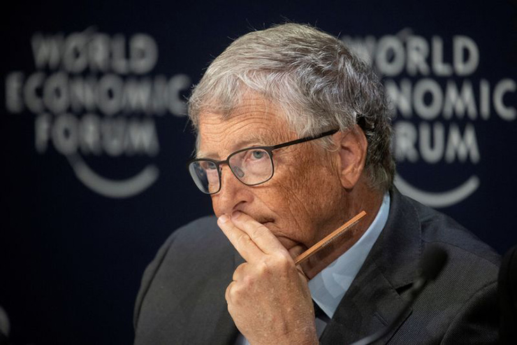 Bill Gates nói gì trước câu hỏi “thấy 100 USD rơi, liệu có nhặt lên không?” - 1