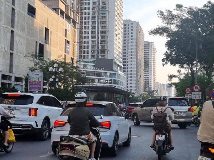 Hà Nội ”phản pháo” về đường Lê Văn Lương: Thanh tra Bộ Xây dựng nói gì?