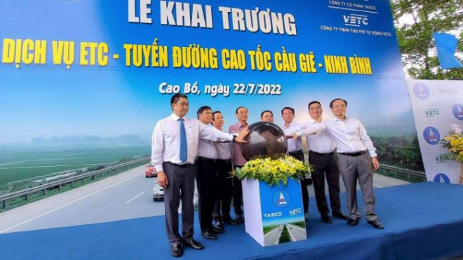 Cao tốc Cầu Giẽ - Ninh Bình chính thức chỉ thu phí không dừng từ hôm nay - 1