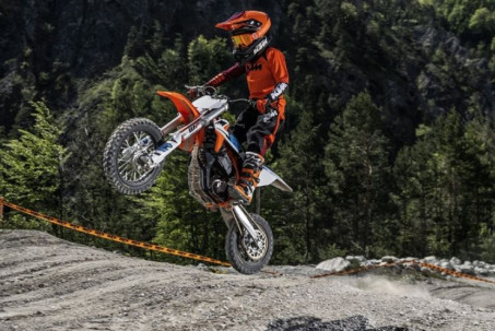 KTM trình làng xe cào cào điện cực chất, giá không rẻ