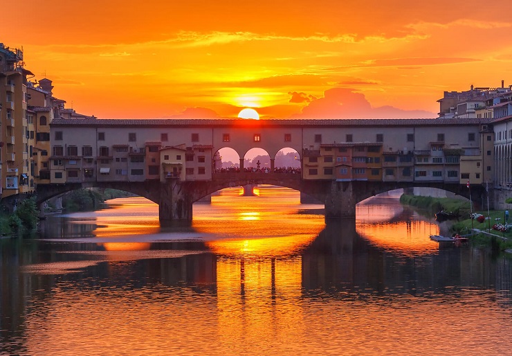 Tới Italia ghé thăm Ponte Vecchio, cây cầu đá lâu đời nhất ở châu Âu - 1