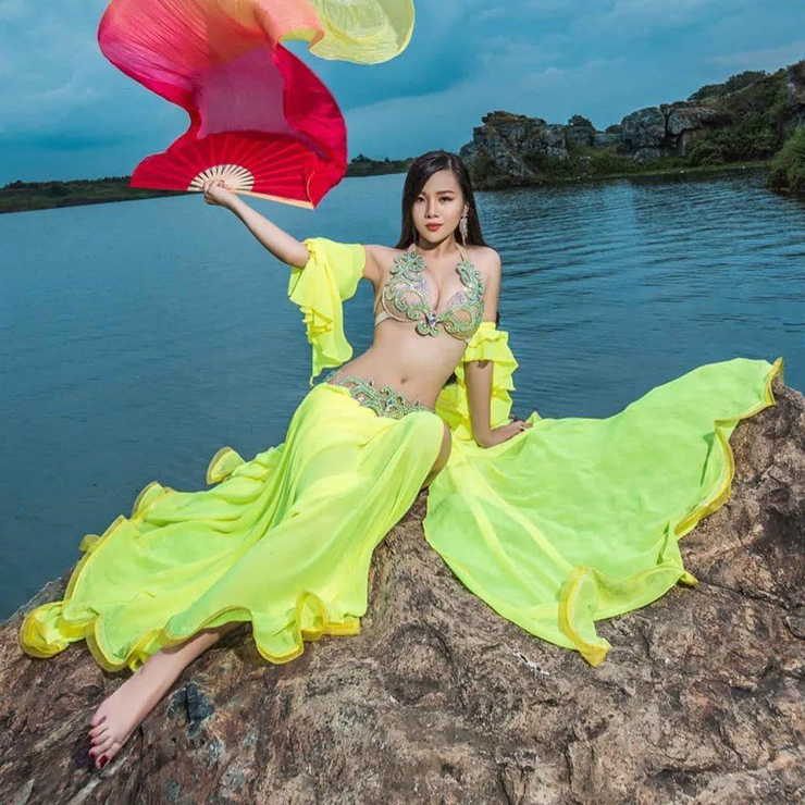 Hot girl xinh đẹp Trang Selena truyền cảm hứng tập múa bụng và Yoga - 1