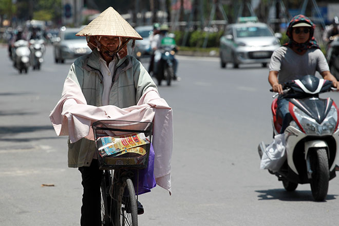 Dự báo thời tiết ngày 27/7: Nắng nóng tiếp tục &#34;thiêu đốt&#34; miền Bắc và miền Trung - 1