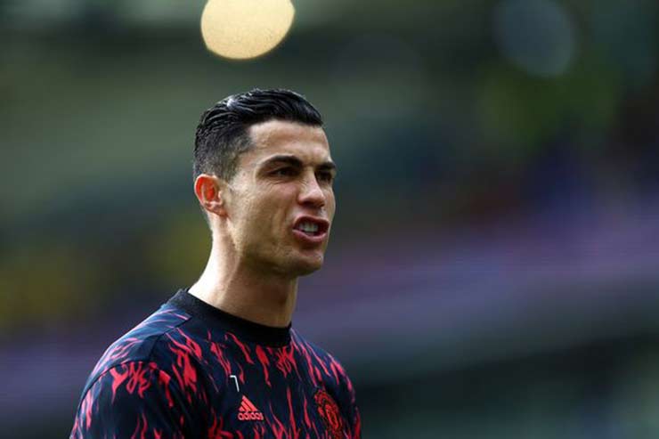 Ronaldo cầu xin MU chấm dứt hợp đồng, “siêu cò” tuyệt vọng cầu cứu CLB Đức - 1