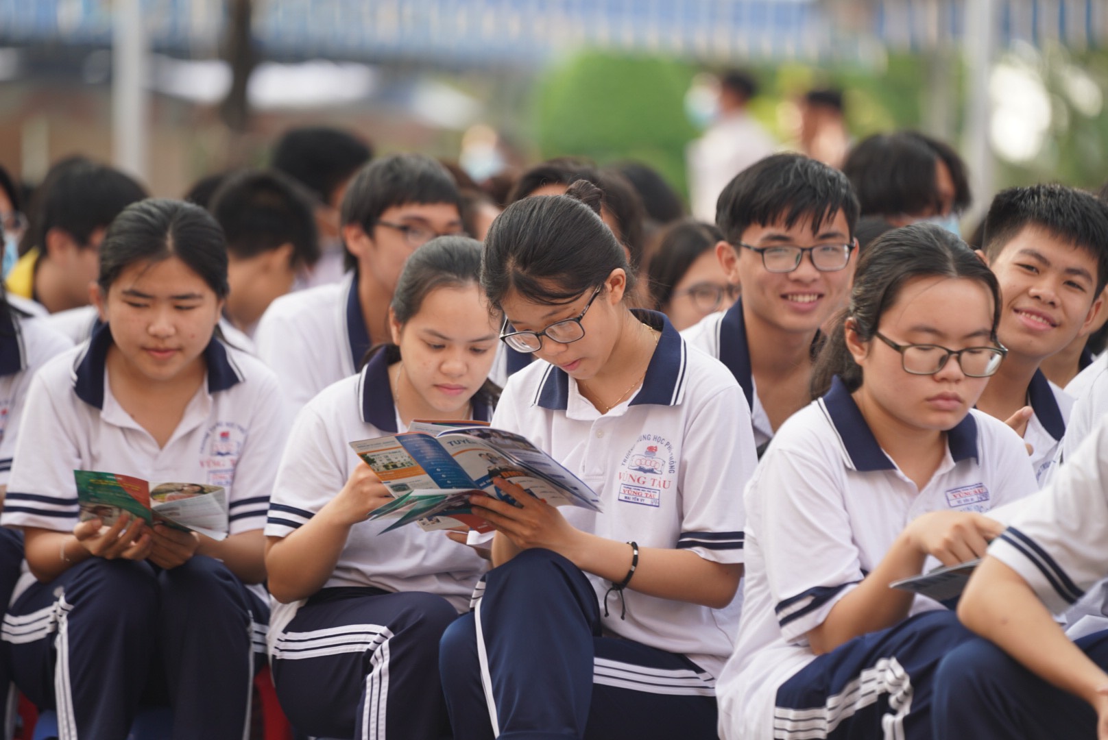 Đại học Kinh tế quốc dân, ĐH Thương mại công bố điểm sàn năm 2022 - 1