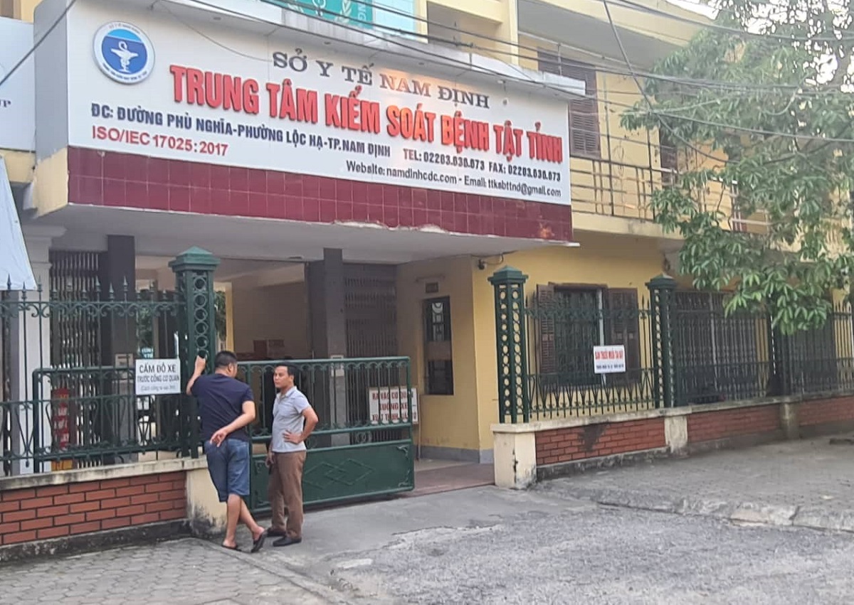 3 cán bộ CDC Nam Định bớt xén sinh phẩm để bán lại cho Việt Á - 1
