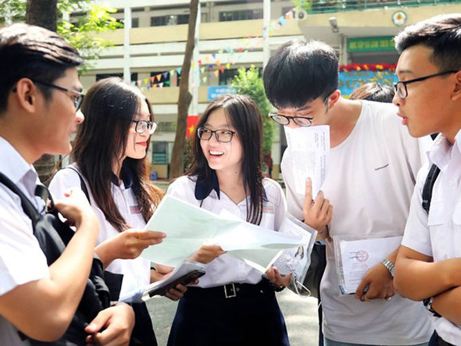 Lãnh đạo các trường đại học sư phạm lưu ý thí sinh về điểm sàn? - 1