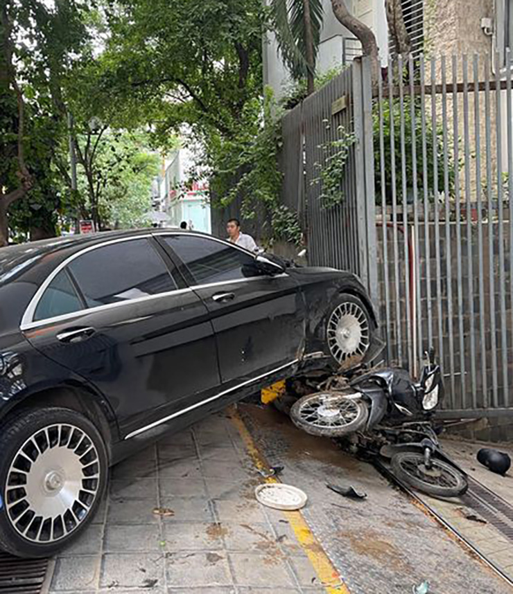 Sao Việt mua ô tô chơi Tết có được giảm giá #13 Sao Việt mua ô tô chơi Tết có được giảm giá