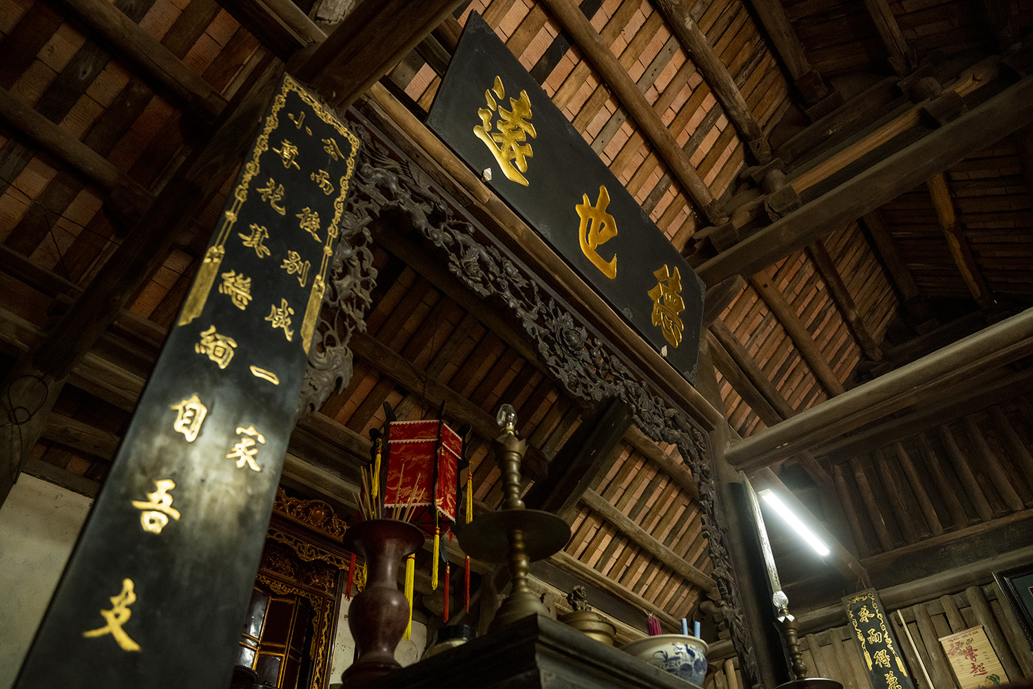 Cận cảnh ngôi nhà gỗ lim ở Hà Nội được dựng “thần tốc” trong một đêm - 12