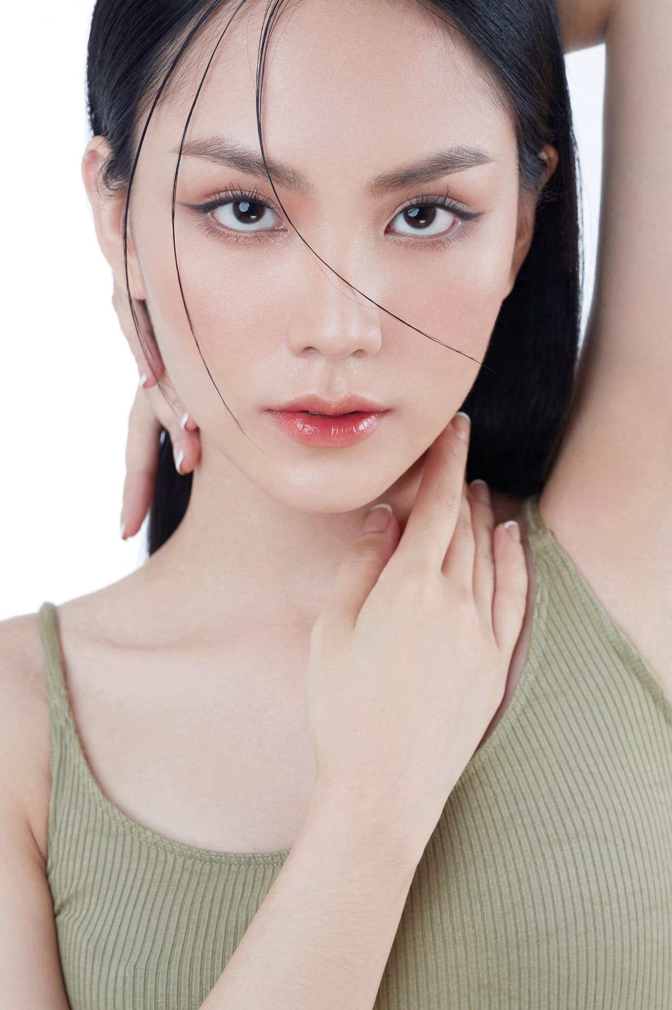 Người đẹp Nhân ái Hoa hậu Việt Nam 2020: &#34;Đi thi hoa hậu cực lắm!&#34; - 12