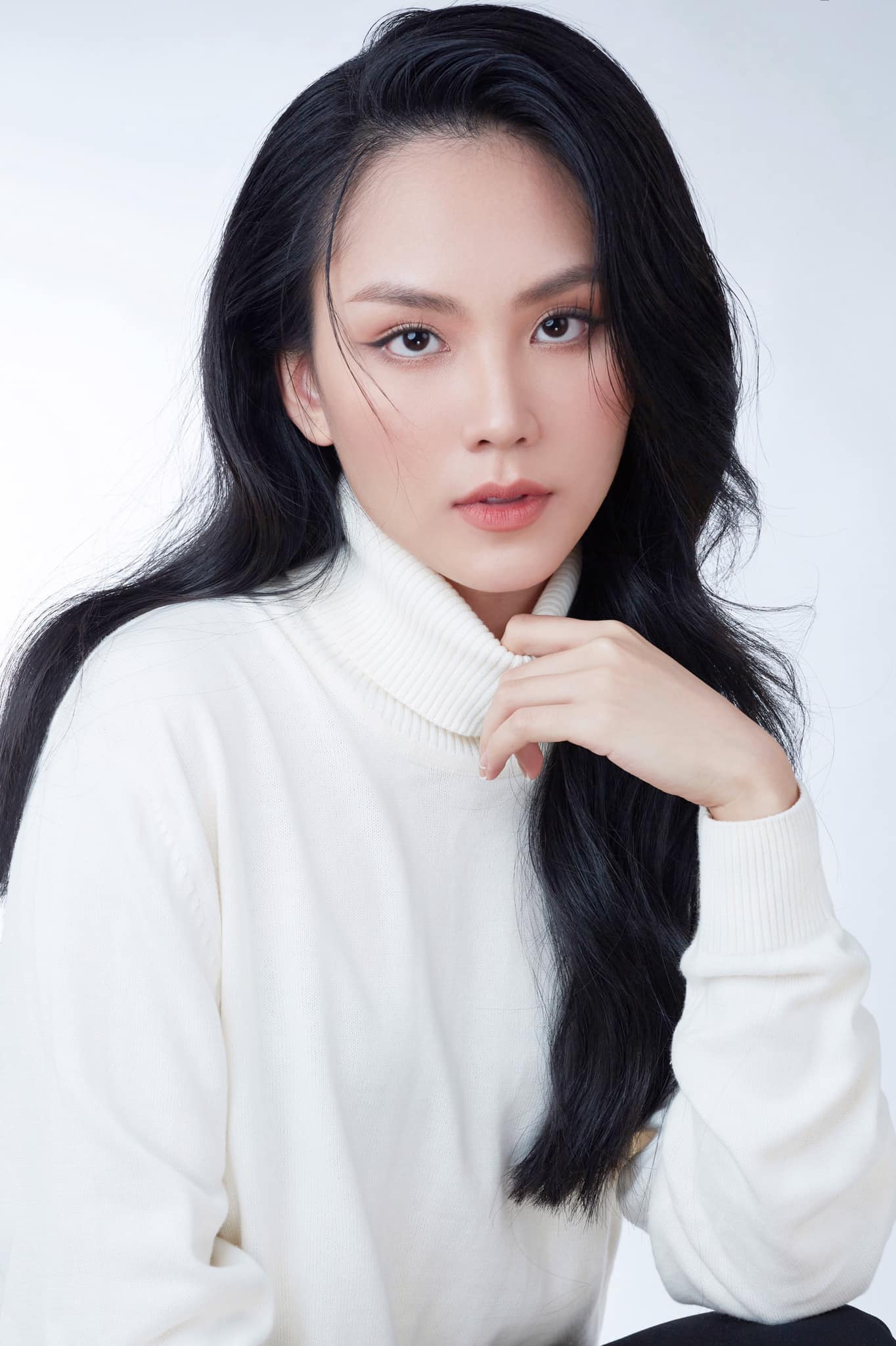 Người đẹp Nhân ái Hoa hậu Việt Nam 2020: &#34;Đi thi hoa hậu cực lắm!&#34; - 14