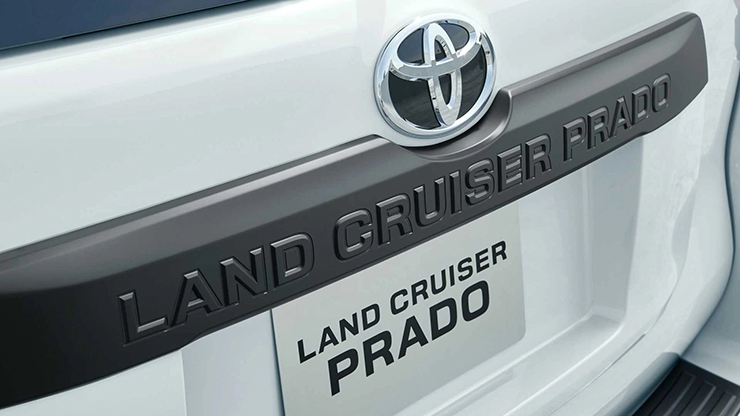 Toyota Land Cruiser Prado Matte Black Edition ra mắt tại Nhật Bản - 8