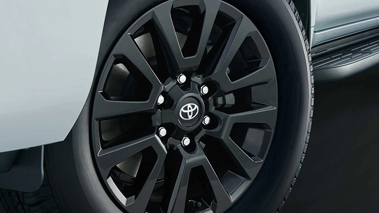 Toyota Land Cruiser Prado Matte Black Edition ra mắt tại Nhật Bản - 9