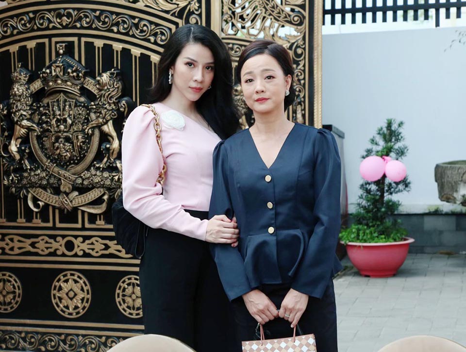 “Ác nữ màn ảnh” nóng bỏng bị khán giả “ném đá” vì đóng vai ác quá thật - 1