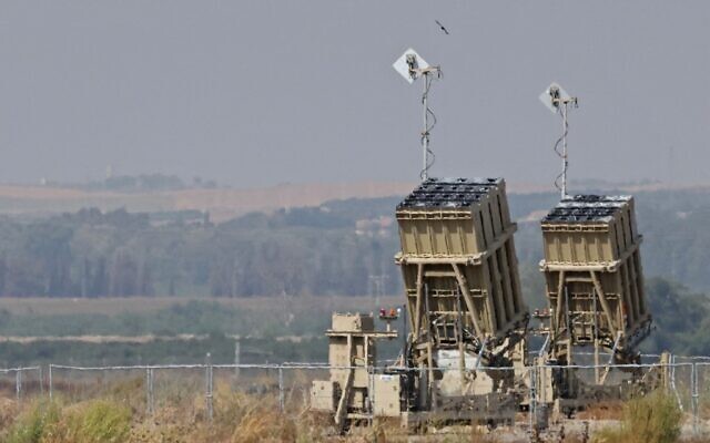 Israel hứng 580 rocket phóng từ Dải Gaza - 1