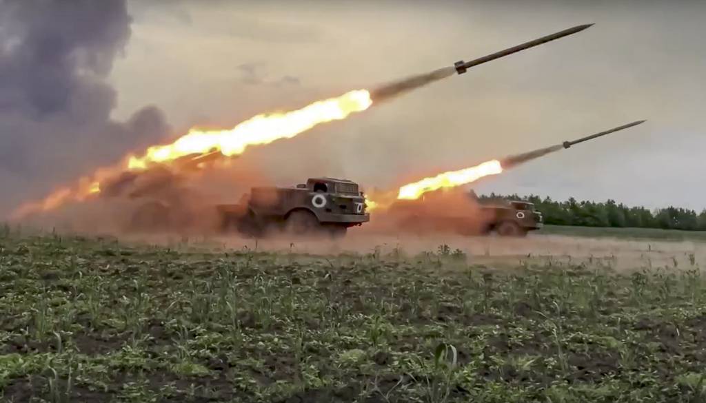 Nga bắt đầu đợt tấn công mới ở 2 thành phố chiến lược thuộc tỉnh Donetsk - 1