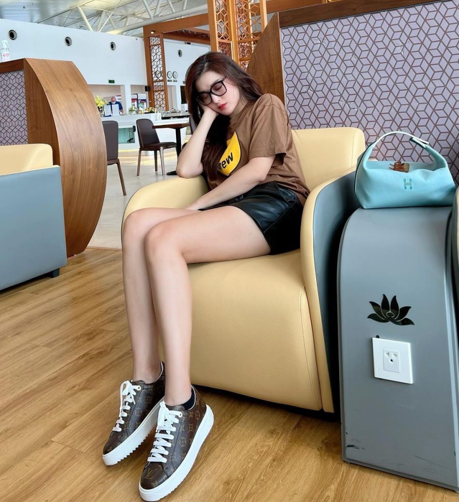 "Quốc bảo nhan sắc Việt" gợi cảm nhiều năm nhờ môn thể thao nhà giàu - 3