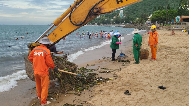 &#34;Đến hẹn lại lên&#34;, rác đại dương đang tấn công bãi biển Vũng Tàu - 4