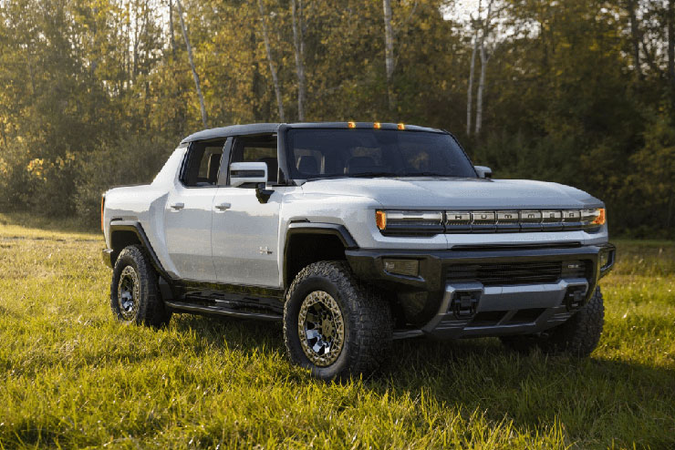 Bị đội giá gấp 3 lần, "khủng long" Hummer EV vẫn có người tìm mua - 1