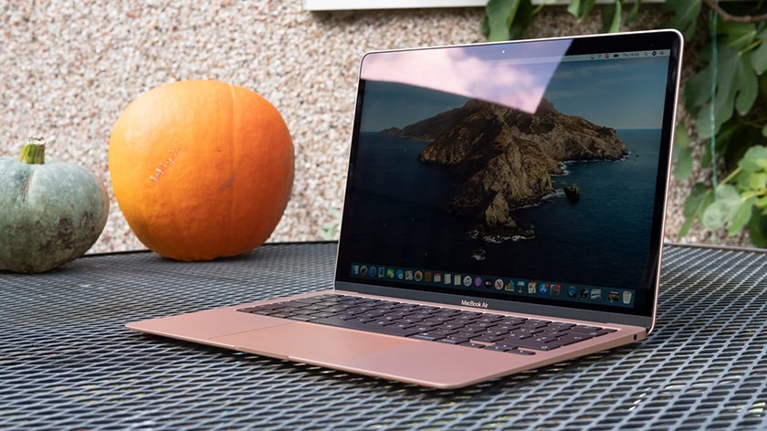 Bảng giá MacBook tháng 8: Giảm tới 8,8 triệu đồng - 1