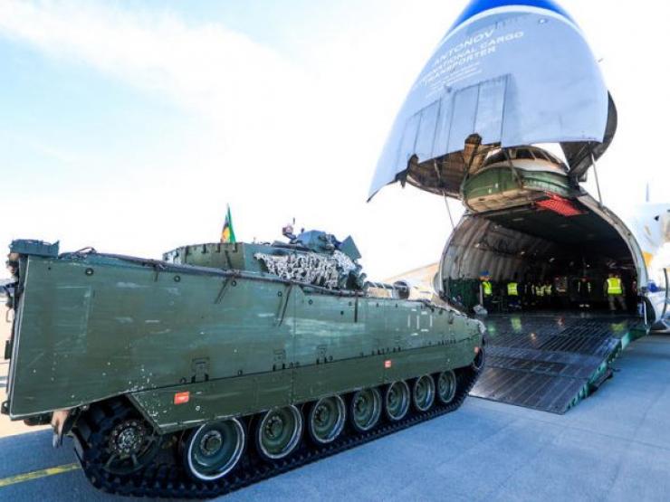 Mỹ viện trợ Ukraine gói vũ khí lớn nhất tính đến nay