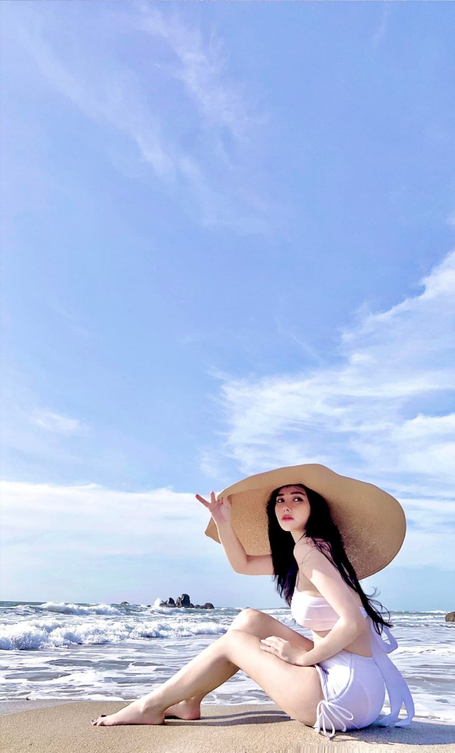 Thu Thuỷ sau 15 năm đi hát vẫn là "mẹ 2 con" nóng bỏng nhất nhì Vibz - 4