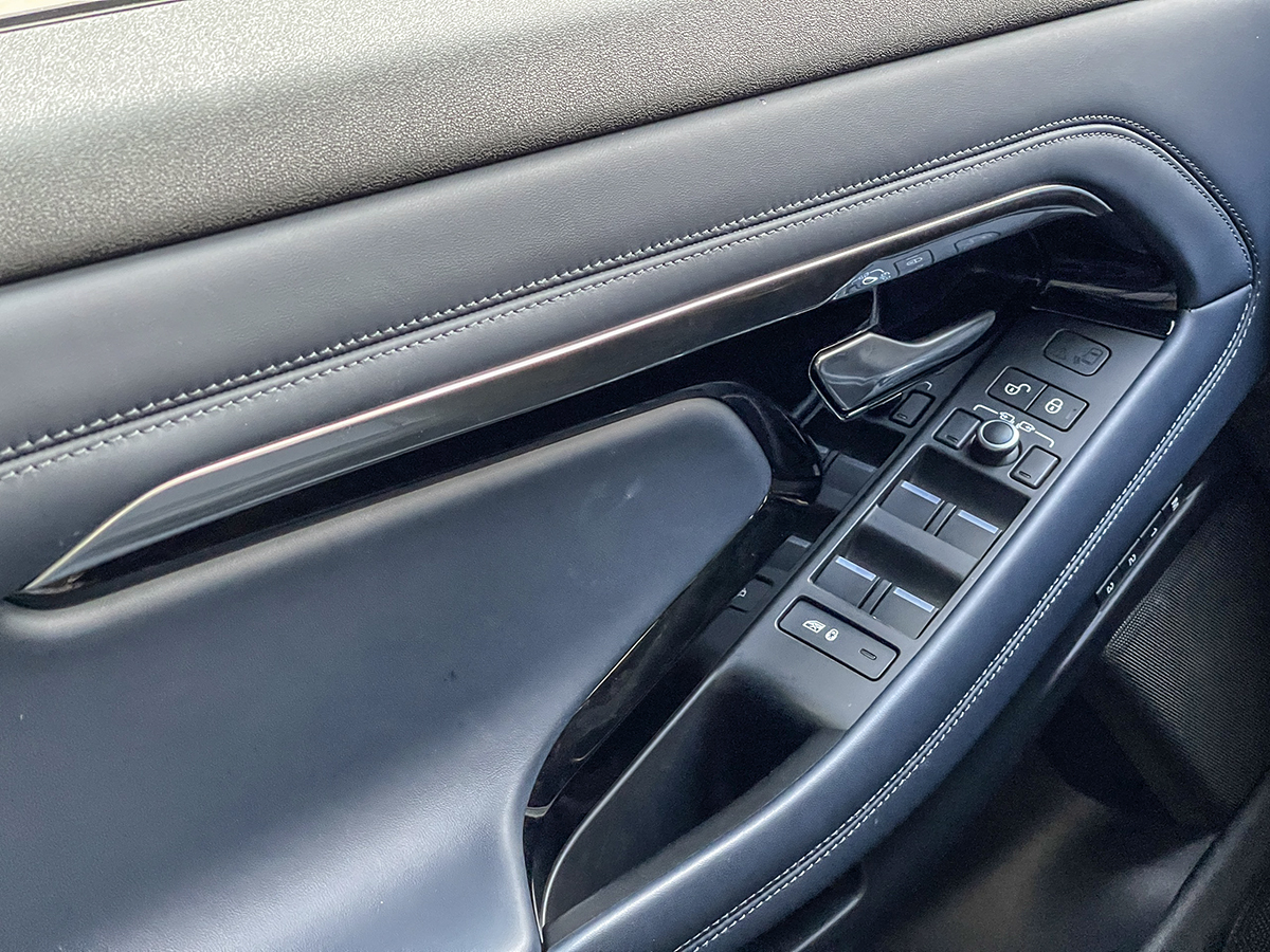 Trải nghiệm xe Range Rover Evoque, nhỏ mà có võ - 15