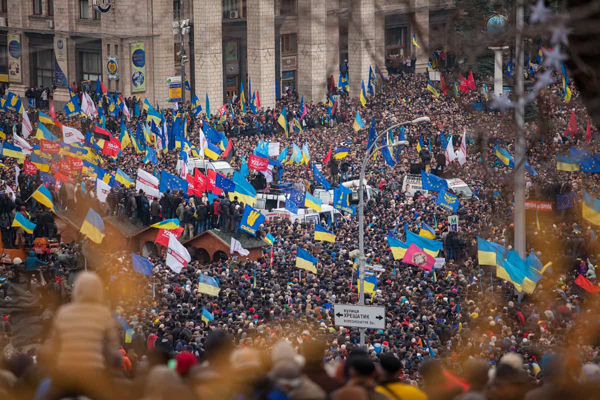 Cuộc khủng hoảng &#34;bùng nổ&#34; dẫn đến chính biến ở Ukraine - 1