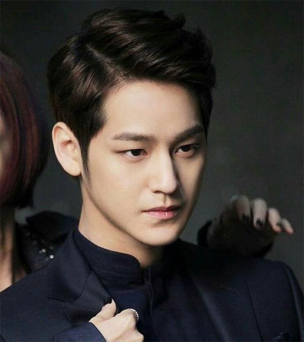 Side Part: Top 30 kiểu tóc nam đẹp được yêu thích nhất hiện nay - 7