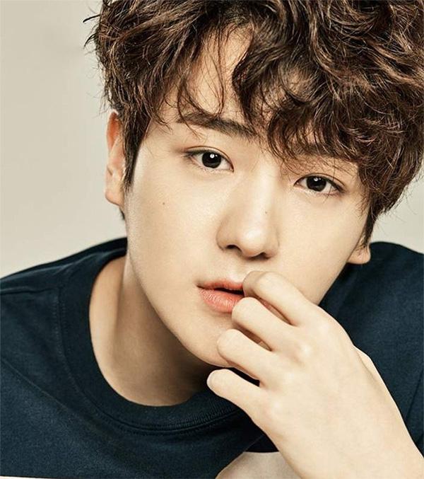 Side Part: Top 30 kiểu tóc nam đẹp được yêu thích nhất hiện nay - 16