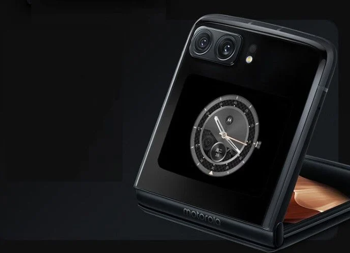 &#34;Đối thủ&#34; Galaxy Z Flip 4 - Moto Razr 2022 chính thức ra mắt - 3