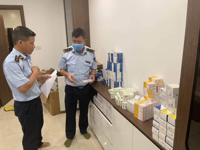 Thuê căn hộ chung cư cao cấp ở Hà Nội, mua thuốc chữa bệnh trôi nổi để bán kiếm lời - 1