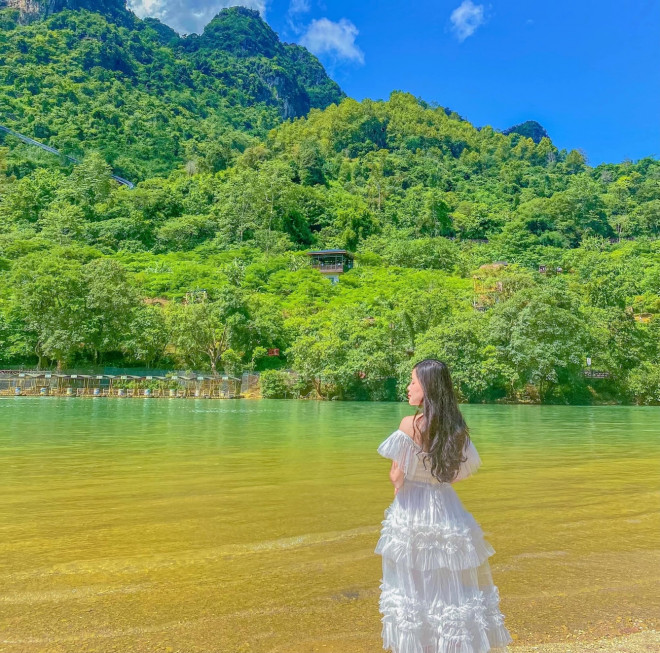 Mãn nhãn chiêm ngưỡng ‘viên ngọc xanh’ nơi địa đầu Tổ quốc - 5