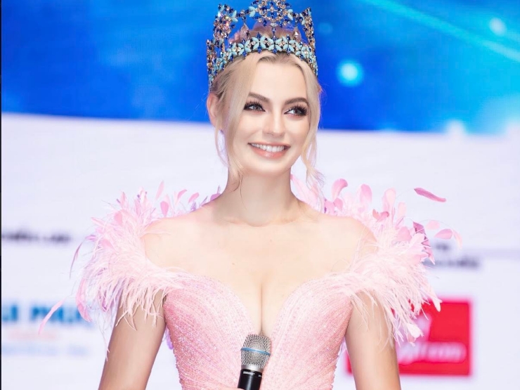 Hoa hậu Thế giới 2021 người Ba Lan xinh như công chúa, khiến triệu fan Việt mê mẩn