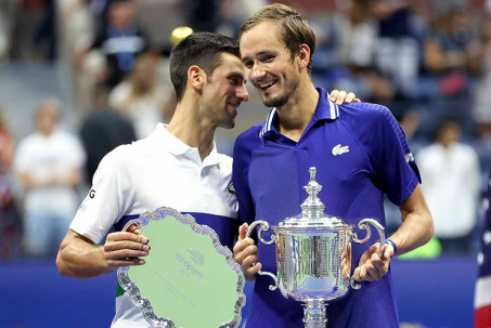 Nóng nhất thể thao tối 12/8: Medvedev ngầm gạch tên Djokovic khỏi US Open