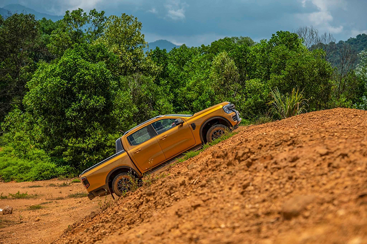 Ford Việt Nam công bố giá bán dòng xe Ranger thế hệ mới từ 659 triệu đồng - 6