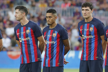 Trực tiếp bóng đá Barcelona - Rayo Vallecano: Falcao mất bàn thắng phút 90+5 (Vòng 1 La Liga) (Hết giờ)