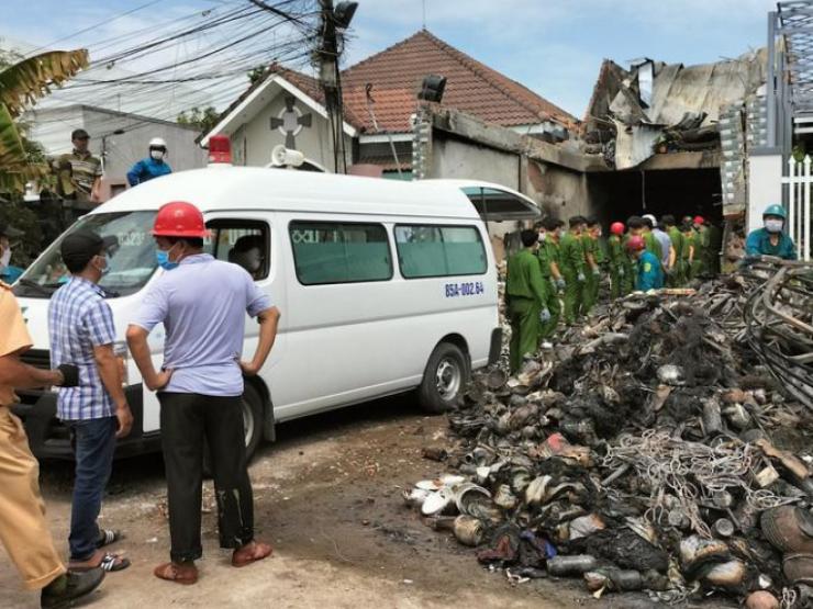 Nóng: Tìm thấy thi thể 3 mẹ con trong vụ cháy ở Ninh Thuận
