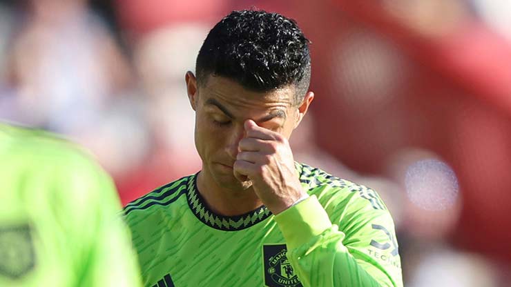Ronaldo lại tìm đường rời MU: Xin được đến 2 đại gia châu Âu, được trả lời ra sao? - 1