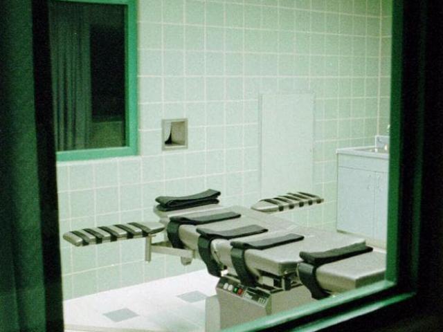Mỹ: Khám nghiệm tử thi tử tù tiêm thuốc độc, phát hiện điều hãi hùng