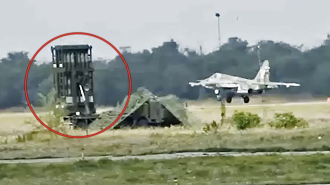 Lộ diện tên lửa phòng không mới nhất của Nga trong xung đột ở Ukraine - 1